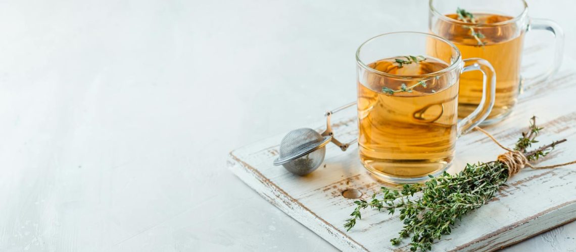 Comment le thym agit-il sur les symptômes de la toux ?